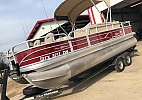 Sun Tracker Fishin' Barge 20 DLX 2018